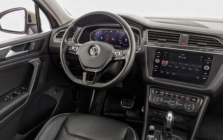 Volkswagen Tiguan II, 2020 год, 3 495 000 рублей, 13 фотография