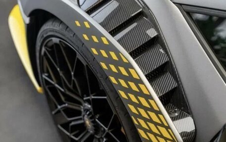 Lamborghini Huracán, 2021 год, 41 000 000 рублей, 10 фотография