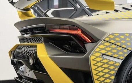 Lamborghini Huracán, 2021 год, 41 000 000 рублей, 3 фотография