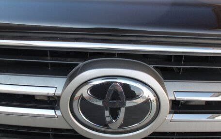 Toyota Land Cruiser 200, 2019 год, 9 400 000 рублей, 24 фотография