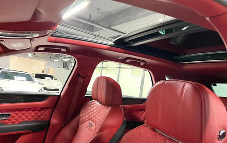 Bentley Bentayga I, 2021 год, 24 700 000 рублей, 12 фотография