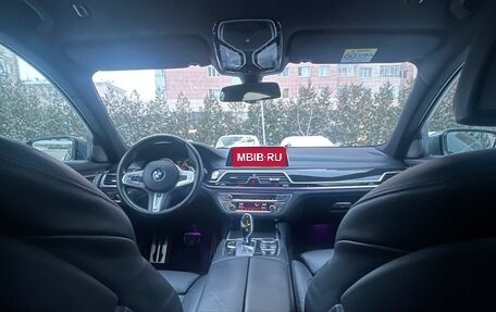 BMW 7 серия, 2018 год, 5 600 000 рублей, 22 фотография