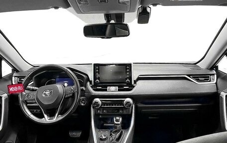 Toyota RAV4, 2021 год, 3 727 000 рублей, 12 фотография
