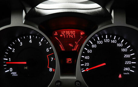 Nissan Juke II, 2013 год, 1 299 000 рублей, 11 фотография