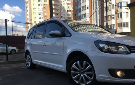 Volkswagen Touran III, 2013 год, 1 350 000 рублей, 29 фотография