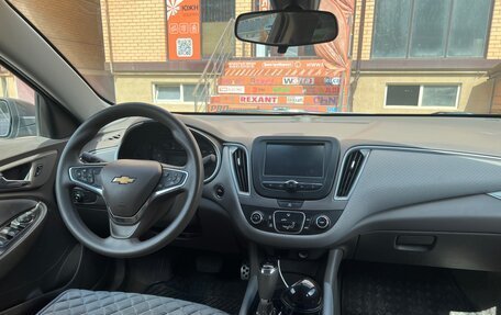 Chevrolet Malibu IX, 2016 год, 1 200 000 рублей, 7 фотография