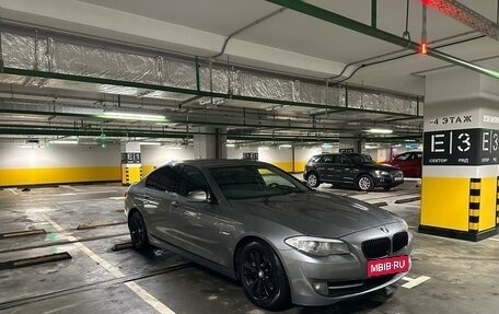 BMW 5 серия, 2010 год, 1 900 000 рублей, 2 фотография
