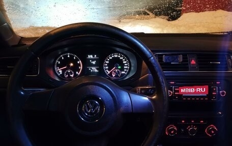 Volkswagen Jetta VI, 2011 год, 875 000 рублей, 9 фотография