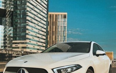Mercedes-Benz A-Класс, 2019 год, 3 200 000 рублей, 1 фотография