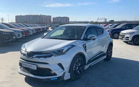 Toyota C-HR I рестайлинг, 2018 год, 2 382 000 рублей, 3 фотография