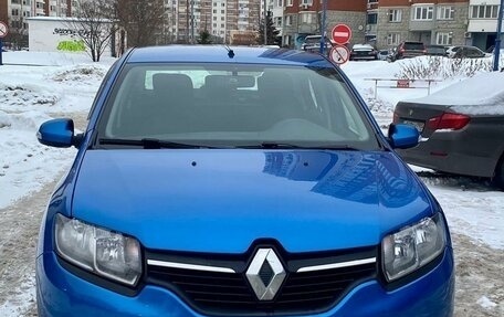 Renault Logan II, 2018 год, 980 000 рублей, 1 фотография