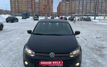 Volkswagen Polo VI (EU Market), 2013 год, 950 000 рублей, 2 фотография