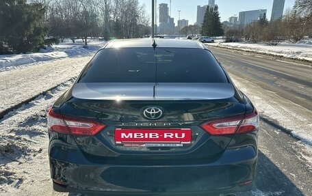 Toyota Camry, 2018 год, 3 200 000 рублей, 6 фотография