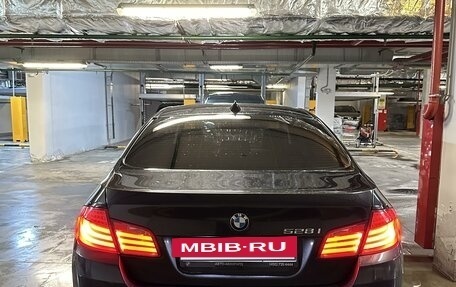 BMW 5 серия, 2011 год, 1 950 000 рублей, 6 фотография