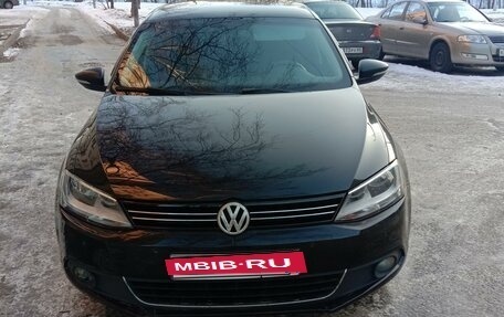 Volkswagen Jetta VI, 2014 год, 800 000 рублей, 3 фотография