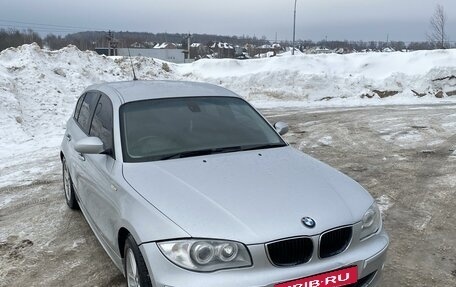 BMW 1 серия, 2005 год, 400 000 рублей, 2 фотография