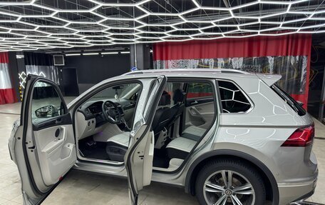 Volkswagen Tiguan II, 2018 год, 3 499 000 рублей, 3 фотография