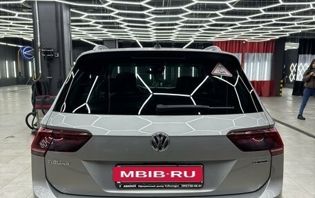 Volkswagen Tiguan II, 2018 год, 3 499 000 рублей, 6 фотография