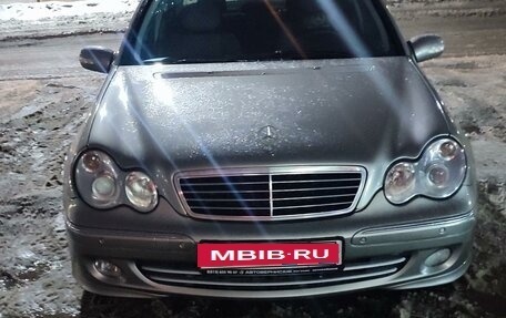Mercedes-Benz C-Класс, 2003 год, 800 000 рублей, 7 фотография