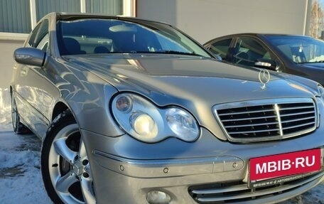 Mercedes-Benz C-Класс, 2003 год, 800 000 рублей, 33 фотография