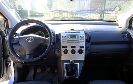 Toyota Corolla Verso I, 2007 год, 970 000 рублей, 15 фотография