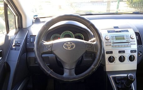 Toyota Corolla Verso I, 2007 год, 970 000 рублей, 18 фотография