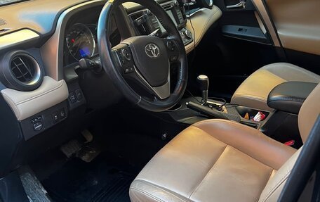 Toyota RAV4, 2014 год, 2 350 000 рублей, 2 фотография