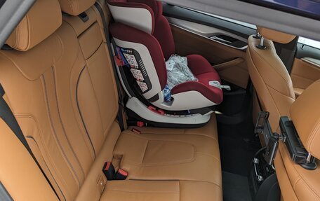 BMW 5 серия, 2018 год, 3 680 000 рублей, 12 фотография