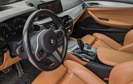 BMW 5 серия, 2018 год, 3 680 000 рублей, 19 фотография