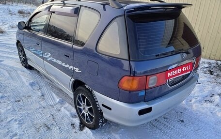 Toyota Ipsum II, 1997 год, 630 000 рублей, 3 фотография