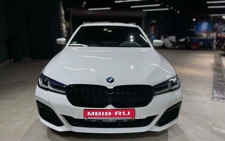 BMW 5 серия, 2021 год, 4 600 000 рублей, 2 фотография