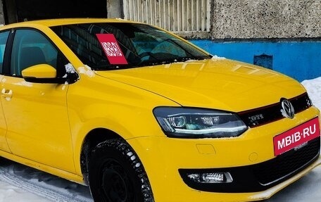 Volkswagen Polo VI (EU Market), 2011 год, 770 000 рублей, 2 фотография