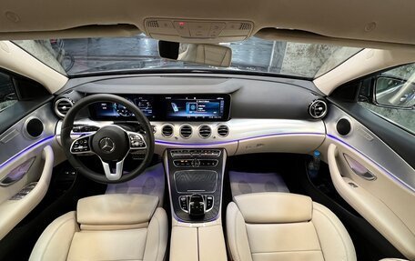 Mercedes-Benz E-Класс, 2019 год, 4 800 000 рублей, 9 фотография