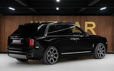 Rolls-Royce Cullinan, 2019 год, 44 900 000 рублей, 6 фотография