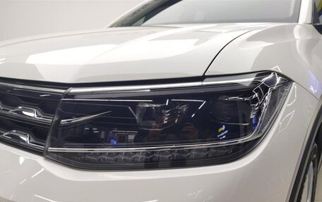 Volkswagen Tiguan II, 2020 год, 1 800 000 рублей, 5 фотография