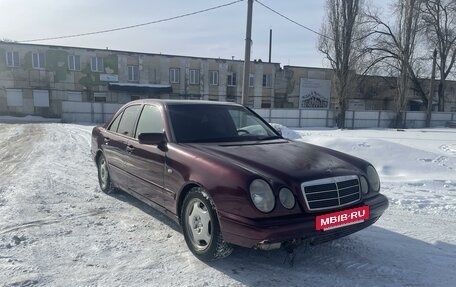Mercedes-Benz E-Класс, 1995 год, 300 000 рублей, 8 фотография