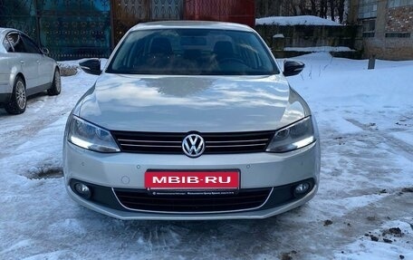 Volkswagen Jetta VI, 2014 год, 1 385 000 рублей, 11 фотография