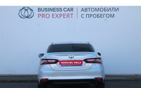 Toyota Camry, 2018 год, 3 140 000 рублей, 5 фотография