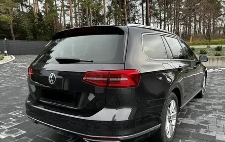 Volkswagen Passat B8 рестайлинг, 2018 год, 1 900 000 рублей, 7 фотография