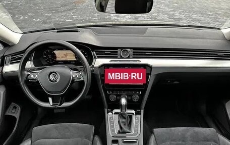 Volkswagen Passat B8 рестайлинг, 2018 год, 1 900 000 рублей, 16 фотография