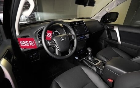 Toyota Land Cruiser Prado 150 рестайлинг 2, 2023 год, 7 600 000 рублей, 10 фотография