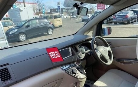 Toyota ISis I, 2011 год, 890 000 рублей, 17 фотография