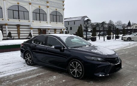 Toyota Camry, 2020 год, 2 570 000 рублей, 3 фотография