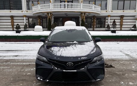 Toyota Camry, 2020 год, 2 570 000 рублей, 2 фотография