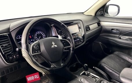 Mitsubishi Outlander III рестайлинг 3, 2014 год, 1 650 000 рублей, 11 фотография