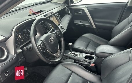 Toyota RAV4, 2017 год, 3 200 000 рублей, 7 фотография