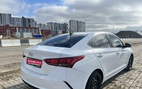 Hyundai Solaris II рестайлинг, 2021 год, 2 100 000 рублей, 7 фотография
