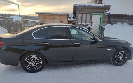 BMW 5 серия, 2015 год, 1 850 000 рублей, 4 фотография