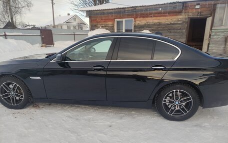 BMW 5 серия, 2015 год, 1 850 000 рублей, 13 фотография