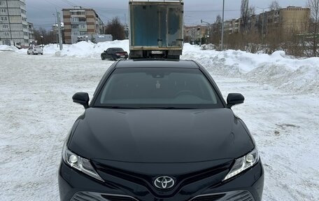Toyota Camry, 2018 год, 2 850 000 рублей, 6 фотография